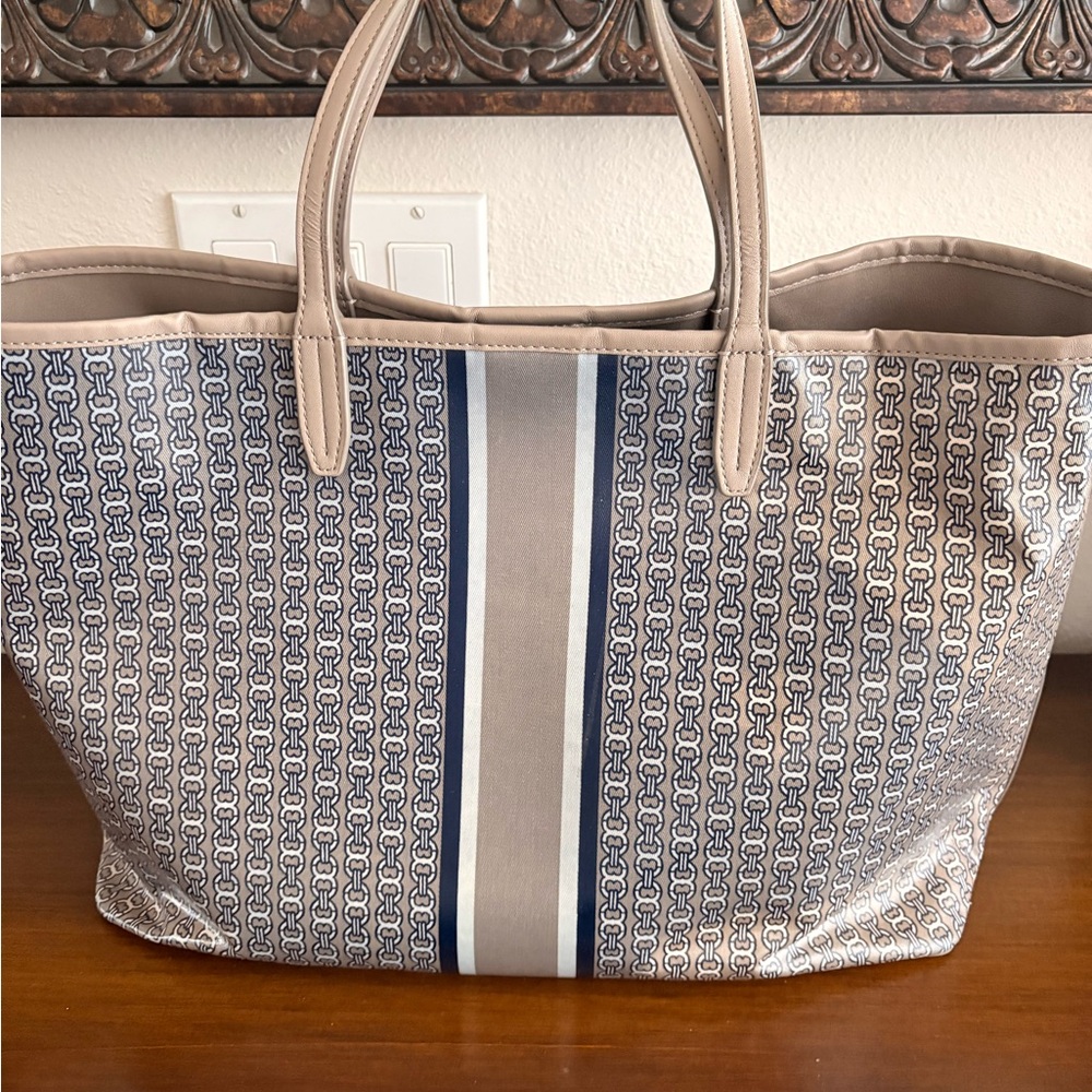Tory Burch Gemini Link tote - Picture 2 of 8